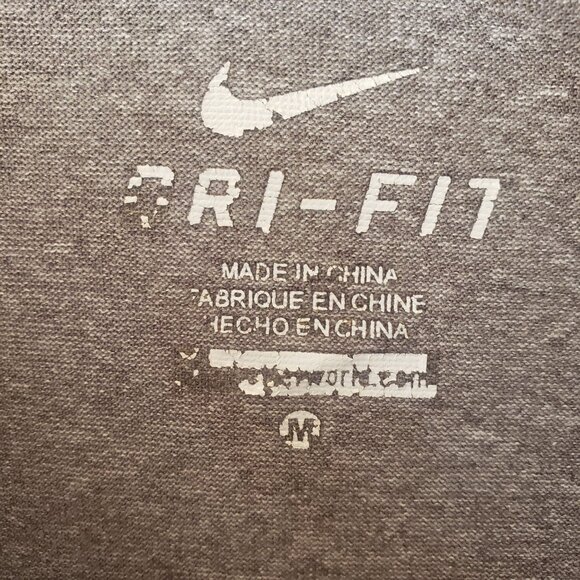 Nike Dri Fit VT Grey T Shirt Size Medium Athletic Sportswear - Picture 3 of 5